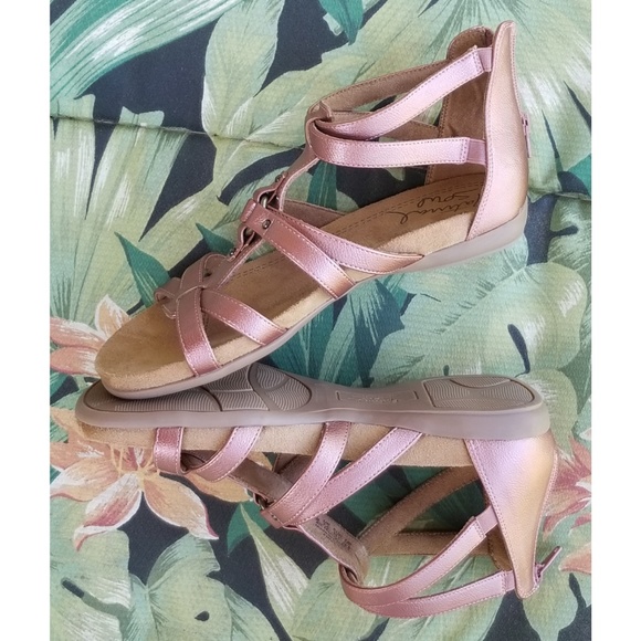 NWOT Naturalizer Natural Soul Annie Sandal - 9.5M - Picture 2 of 6